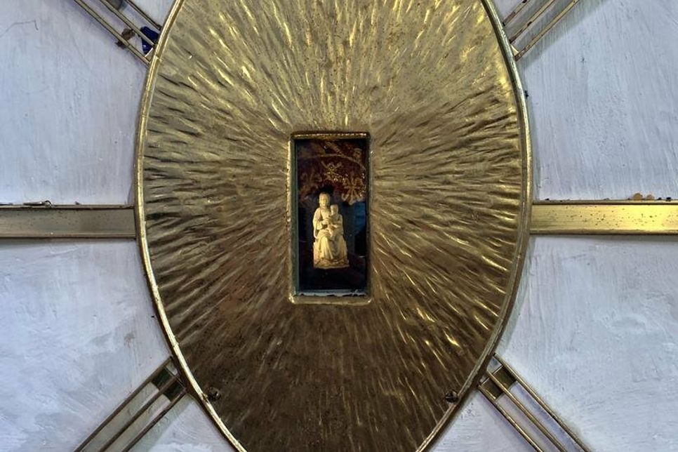 Winzig und wunderbringend: die aus Elfenbein geschnitzte Madonna aus dem 14. Jahrhundert