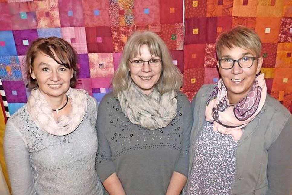 Die beiden Hospizhelferinnen Sabine Grein und Birgit Losert sowie Koordinatorin Martina Wendler freuen sich auf neue Hopsizhelfer, die Menschen in ihrer letzten Lebensphase begleiten wollen.