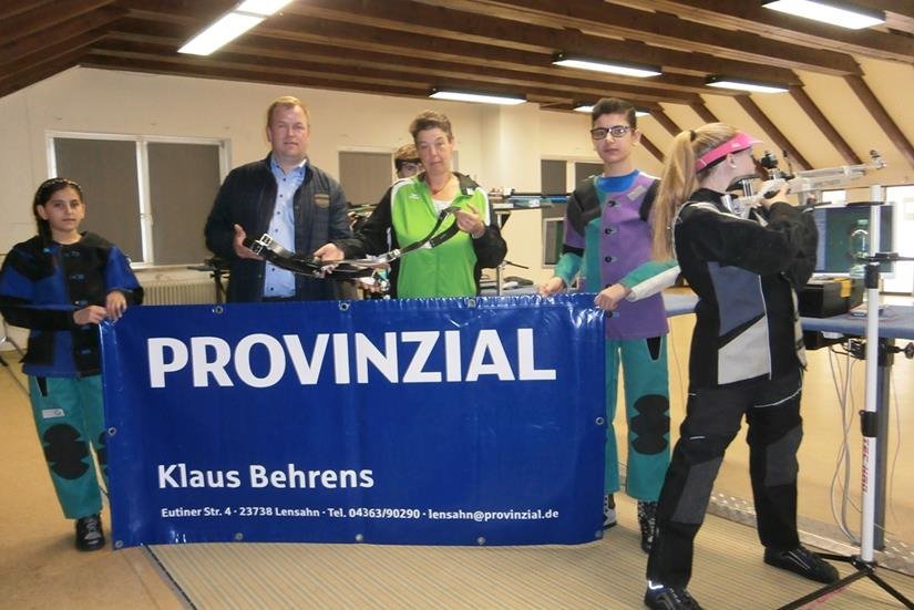 Soran Zatema, Klaus Behrens, Anka Venohr, Sohaib Zatema, Johanna Wohnstorf (v. lks.).