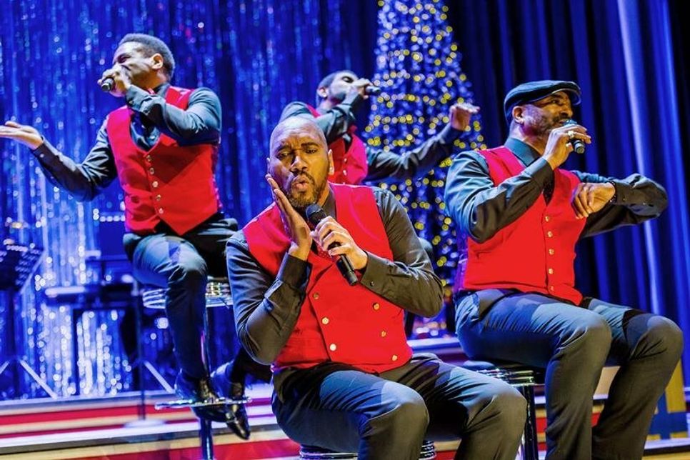 Mit "MOTOWN goes Christmas" wird&apos;s weihnachtlich im Neustädter Theatersaal.