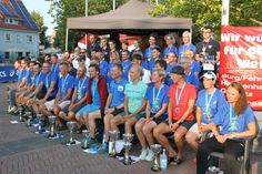 Abschlussfoto nach der Siegerehrung 2019. Triathleten sind wie eine Familie, Neid und Missgunst sind in deren Kreisen Fremdwörter.