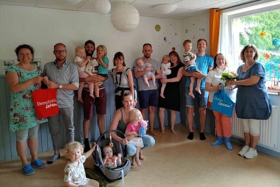 Gemeinsam wurden Bewegungsangebote zur partizipativen Förderung ausprobiert.