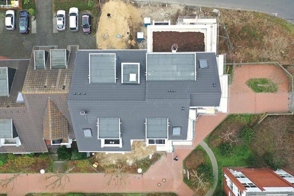 Drohnen liefern detailgenaue Bilder von Dächern. Foto: ZVDH/akz-o