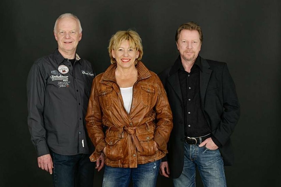 Mit Velvet-Sky-Lausch-Musik erleben Publikum und Trio einen Abend des Miteinanders.