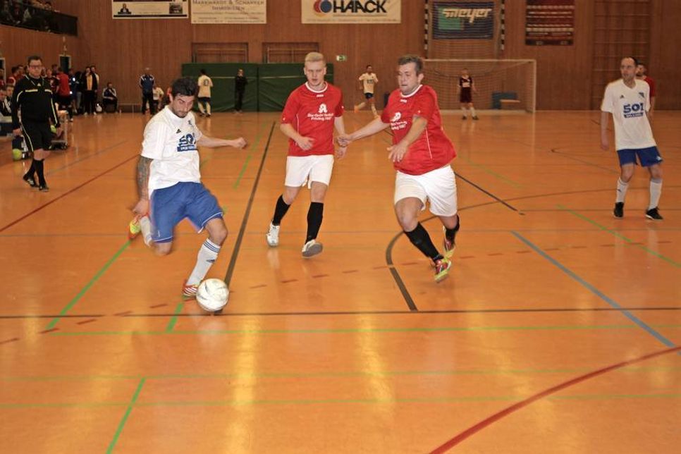 Spielszene aus dem Halbfinale zwischen Altenkrempe und Schashagen-Pelzerhaken.