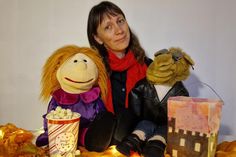Petra Sander mit Matilda und Jay-John bei den Vorbereitungen zur Lichtparty.
