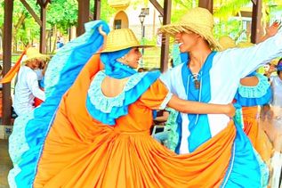 Grupo de Proyección Folclórica Coquiba aus Costa Rica.