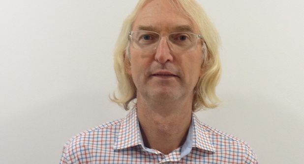 Kandiert bei der Bürgermeisterwahl im März um das Amt des Rathauschefs: Teja .F.H. Kanthak aus Ratekau.