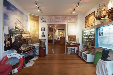 Die diesjährige Sonderausstellung im Seebadmuseum drehDas Seebadmuseum (Foto), die Hafengalerie, der Leuchtturm Travemünde und die Viermastbark Passat beteiligen sich an der Lübecker Museumsnacht.