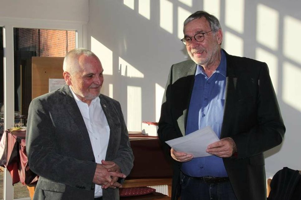 1. Vorsitzender Klaus Eckstein (lks.) mit Peter Eichstädt vom Kreisverband.