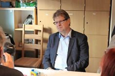 Ralf Stegner informierte sich über die Arbeit der Neustädter Tafel.