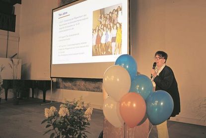 Ute Stahl nahm die Gäste mit auf eine geschichtliche Zeitreise.