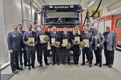 Stellten sich nach einer harmonischen Hauptversammlung zum Gruppenfoto auf: Torsten Kempf (v.li.), Marc Papendorf, André Oeser, Dennis Puls, Tobias Borchert, Alexander Kühn, Tobias Dagatz, Marie Laufenberg, Thomas Werner, Thomas Harnack, Bürgervorsteherin Gabriele Spiller und der stv. Bürgermeister Heinz-Klaus Drews.