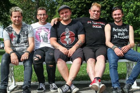 „Die Erwins“.