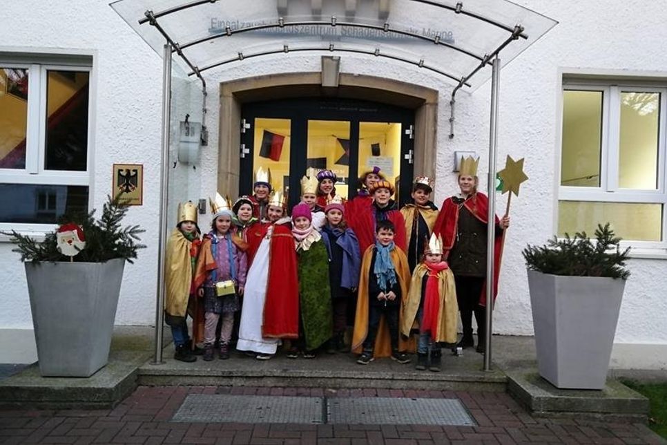 Die Sternsinger brachten den Segen in die Marinekaserne.