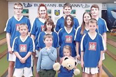 Daniel Paulsen, Lea Gradert, Marlon Kröger, Jannik Schöning, Lukas Burmeister, Anna Stenke, Mercedes Bornholdt, Jacqueline Doose, Max Soisch Yanic Burmeister und Lotta Burmeister mit Teddy.