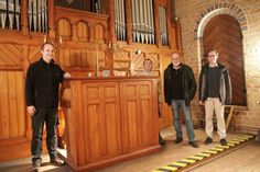 Geschäftsführer Konrad Scheffler und Chefintonateur Tino Herrig, Orgelsachverständiger Hans-Martin Petersen und Kirchenmusiker Raphaël Arnault.