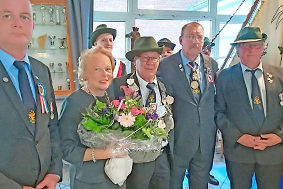 Karin und Klaus Peter Nentwig sind seit dem vergangenen Wochenende das neue Königspaar in Dietrichsdorf.