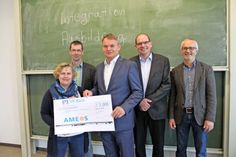 Mechtild Piechulla, Henning Reimann, Michael Dieckmann, Martin Liegmann und Heino Esmann bei der Spendenübergabe (v. lks.)