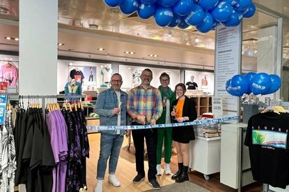 Über den Umbau in Rekordzeit freuen sich: Jürgen Eisenhuth, Jürgen Mohr, Kirsten Köhn und Mona Wiechmann (v. lks.).