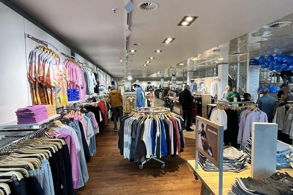 In den ehemaligen Räumlichkeiten der Bäckerei befindet sich nun das Trendsortiment für Herren.