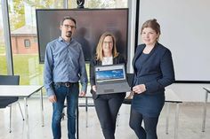 Stockelsdorfs Bürgermeisterin Julia Samtleben (rechts) freut sich über die weiteren Fördermittel, die ihre Rathaus-Mitarbeiter in die Gemeinde geholt haben.