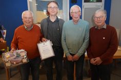 Treue Mitglieder des TSV Lensahn: Heiko Marsen, Karsten Wittorf, Oswald Grümmer und Markus Junge (v. lks.).