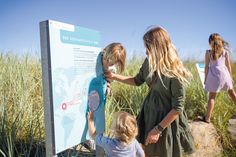 Noch zweimal finden die kostenlosen Führungen auf dem Fischerei-Erlebnispfad in Haffkrug statt.