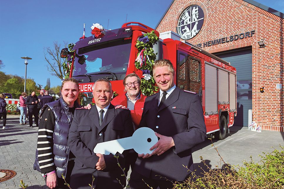 Das lange Warten hat ein Ende: Freiwillige Feuerwehr Hemmelsdorf erhält neues Löschgruppenfahrzeug LF 10