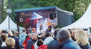 „Mai & Meer“ mit Anbaden: Vier Tage Frühlingsgefühle in Scharbeutz