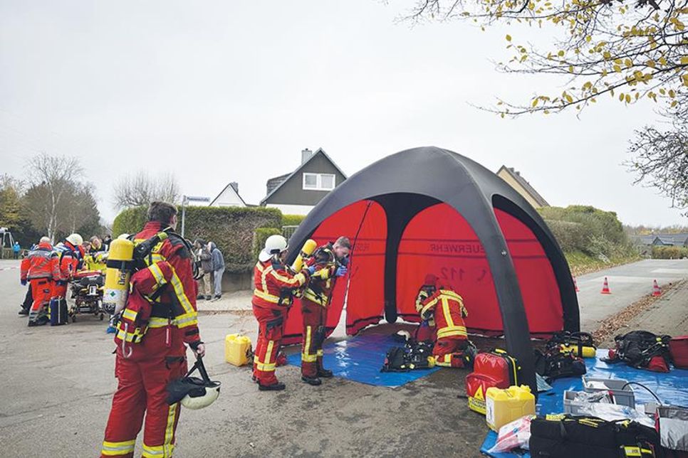 Mehrere Einsatzkräfte waren am Samstagnachmittag in der Straße Kiepenberg vor Ort.