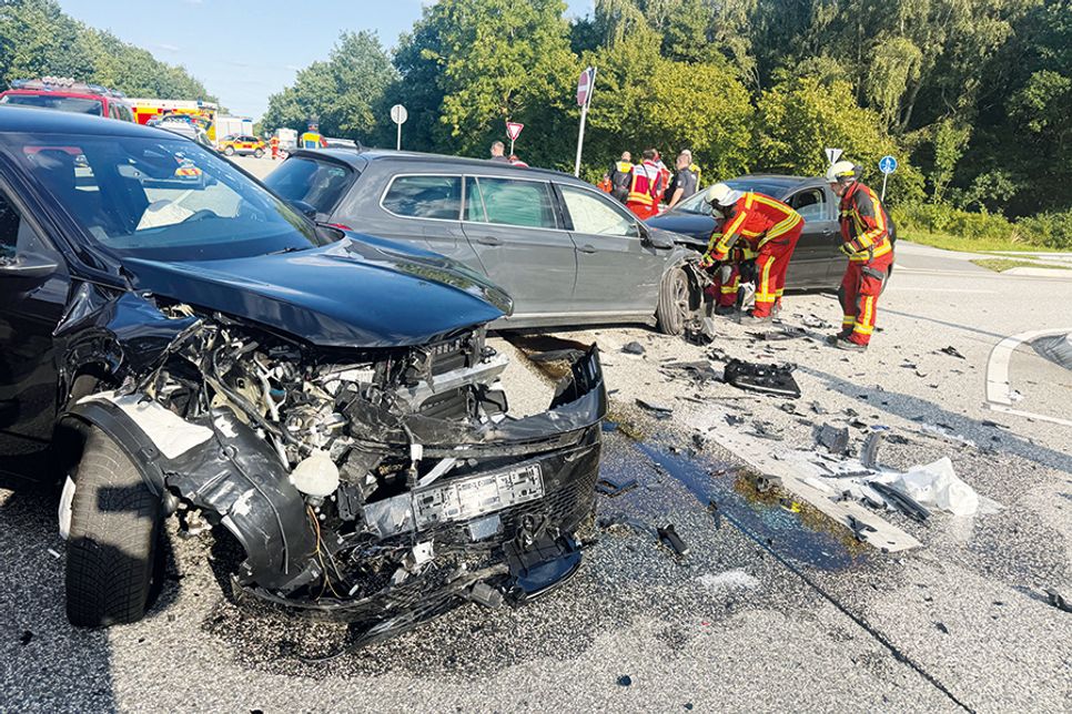 Mehrere Verletzte: Verkehrsunfall mit drei Fahrzeugen in Scharbeutz