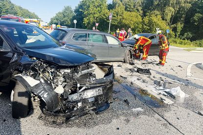 Mehrere Verletzte: Verkehrsunfall mit drei Fahrzeugen in Scharbeutz