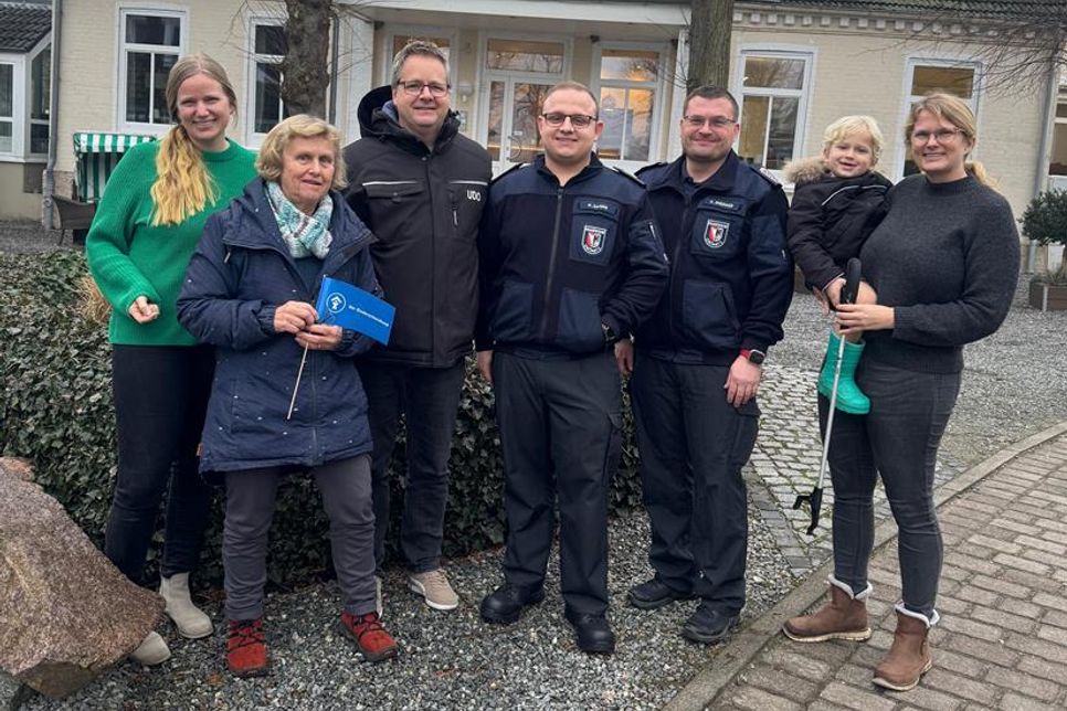 Die Vertreterinnen und Vertreter der Einrichtungen freuen sich sehr über die finanzielle Unterstützung des Hotels Hof Krähenberg.