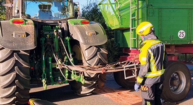 Polizeibericht: Schwerer Verkehrsunfall mit Kraftrad zwischen Ratekau und Offendorf
