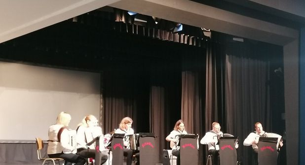 Das Akkordeon-Ensembles begeisterte mit Filmmusik, Tango und Rock.
