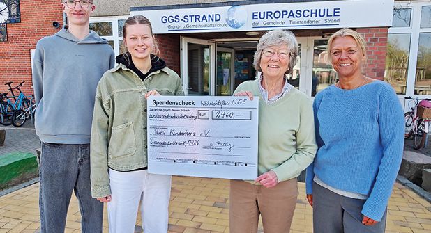 Erlös der Weihnachtsfeier der GGS-Strand Europaschule: 2.460 Euro-Spende an Kinderherz e.V. übergeben