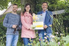 Freuen sich auf viele kreative Beiträge: Ratekaus Bürgermeister Thomas Keller (r.), Constanze Krüger, Leiterin Fachdienst Umwelt, und Lennart Inselmann, Bundesfreiwiliger.  Foto: Gemeinde Ratekau/hfr