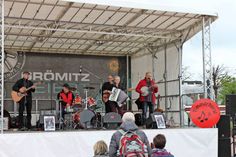 „Timmerhorst“ sorgte für musikalische Unterhaltung beim Essen.