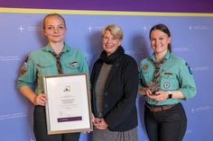 Selma Busse, Ulrike Hillmann und Merle Rathke (v. lks.).