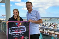 Schwimmmeisterin Denise Falk und Leiter der Gastronomie Jan Schumacher freuen sich auf einen gelungenen Abend am 26. August.