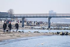Trotz Lockdown: Volle Strände zwischen Niendorf/Ostsee und Haffkrug, hier ein Blick von Niendorf Richtung Timmendorfer Strand.