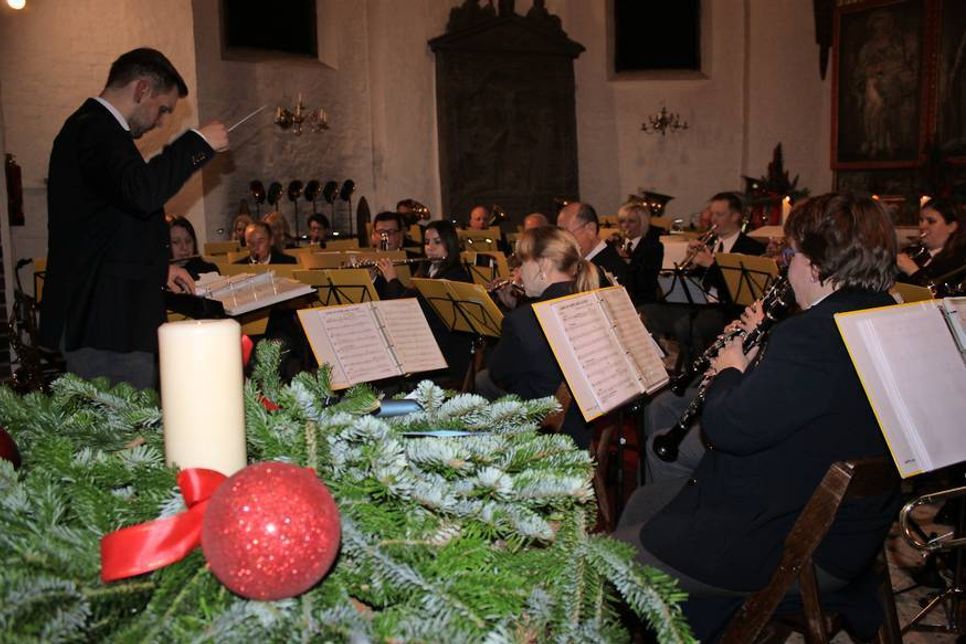Das Orchester unter der musikalischen Leitung von Alexander Wulf.