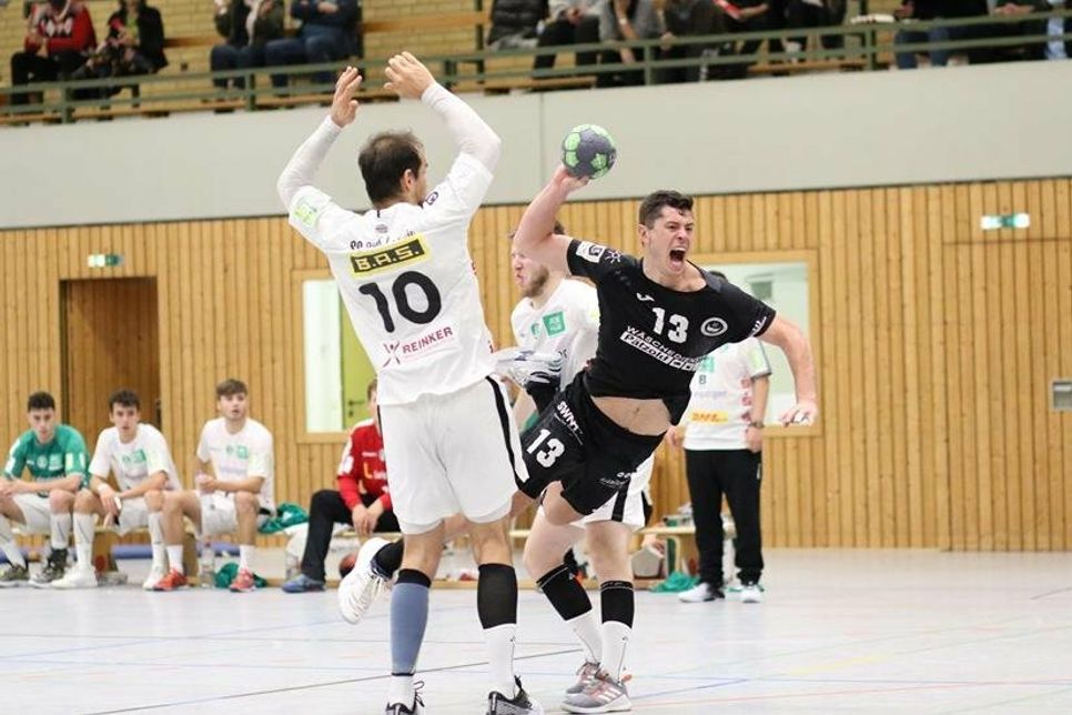 Auch in der Saison 2021-2022 für die HSG am Kreis - Jonas Engelmann Nr. 13.