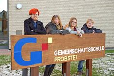 Erster, Zweiter oder Dritter? Noch herrscht Spannung beim „Macherteam“ von „Grips“. Von links  Felix Mader, Urte Colmorgen-Kling, Amy – Chiara Gisinger, Fynn-Niklas Esch.