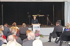 Bürgermeisterin Tanja Rönck heißt die Malenter BürgerInnen herzlich beim Neujahrsempfang der Gemeinde Malente willkommen.