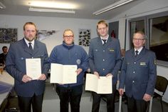 Florian Hagge, Sebastian Seibold und Andreas Nath wurden von Dieter Constabel für besondere Einsatzbereitschaft mit dem Helferzeichen in Gold geehrt.