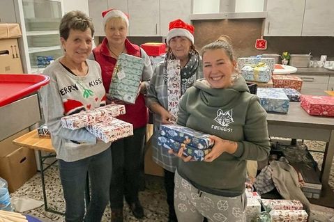 Spendenübergabe bei der Tafel Neustadt.