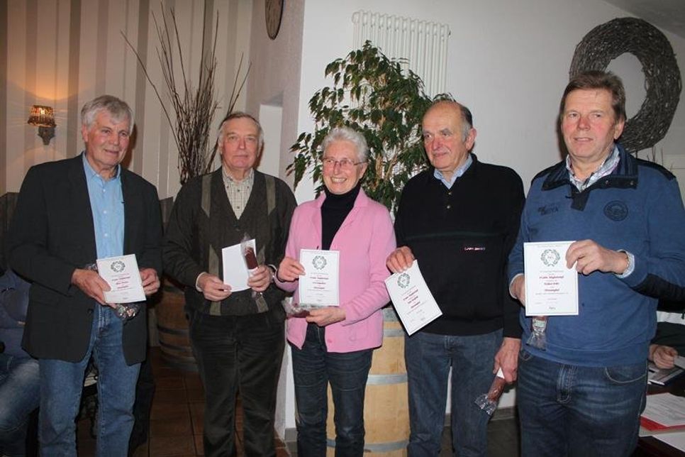 Die Ehrenmitglieder mit mehr als 50 Jahren Zugehörigkeit.