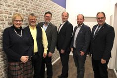 Ein Teil des Vorstands mit dem Neustädter Verwaltungschef: Beisitzerin Susanne Bimberg-Nittritz, Schriftwart Jürgen Mohr, der neue 2. Vorsitzende Dirk Heckmann, Kassenwart Timo Schöning, Beisitzer Benjamin Haase sowie Bürgermeister Mirko Spieckermann (v. lks.).